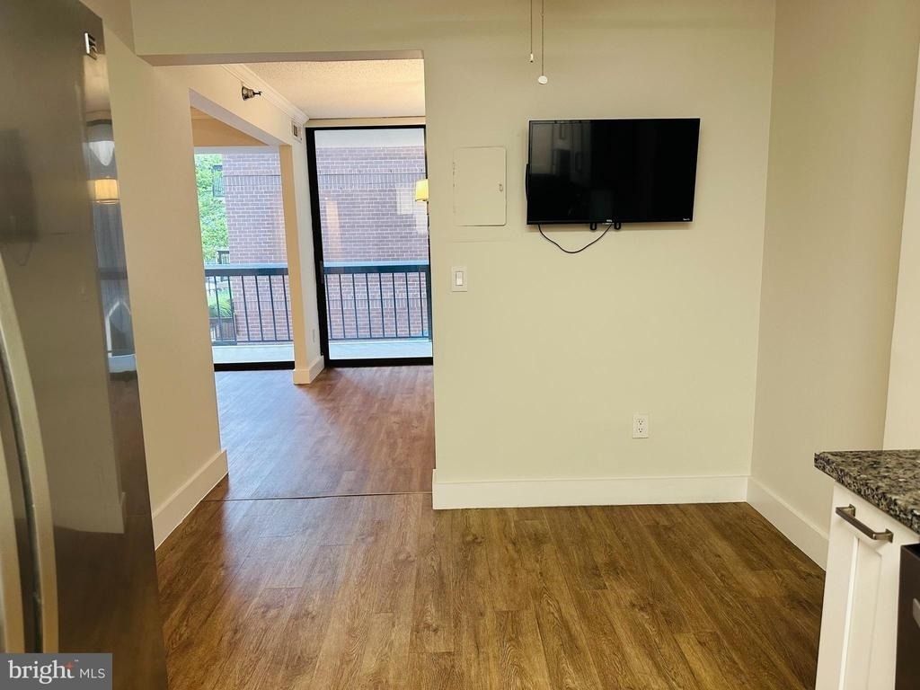 7401 Westlake Terrace - Photo 4