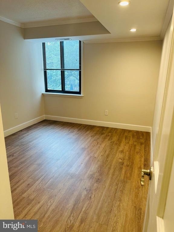 7401 Westlake Terrace - Photo 12