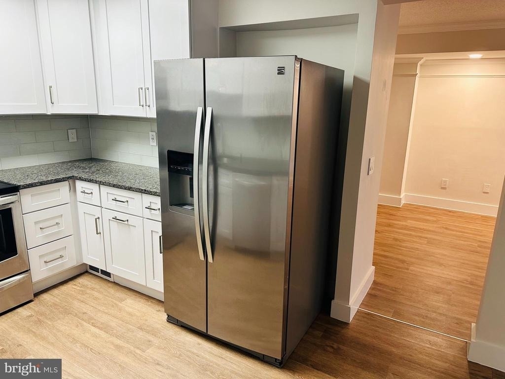 7401 Westlake Terrace - Photo 3