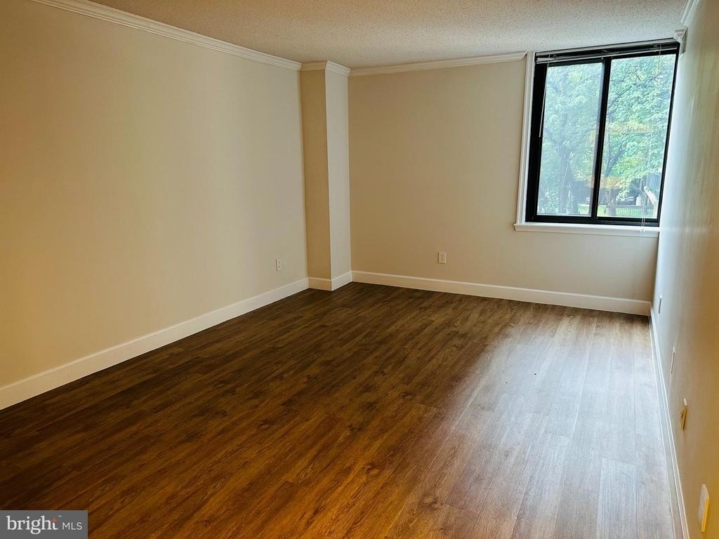 7401 Westlake Terrace - Photo 14