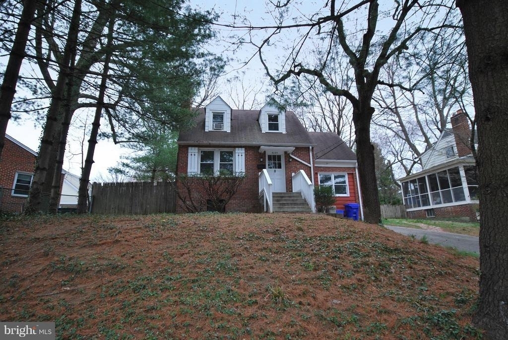 9105 Wire Avenue - Photo 0