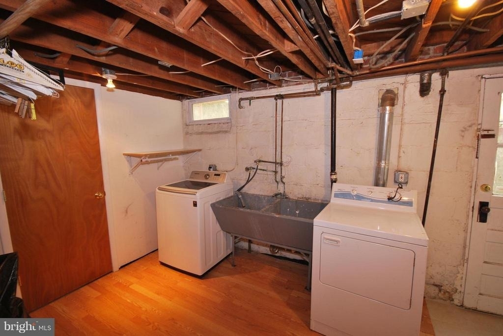 9105 Wire Avenue - Photo 22