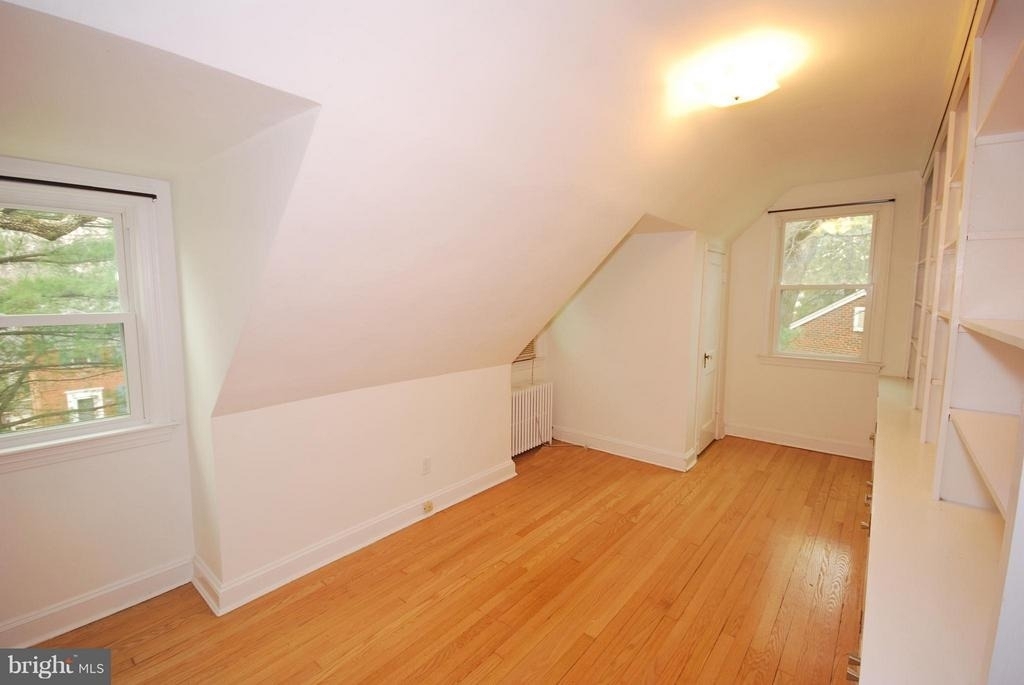 9105 Wire Avenue - Photo 16