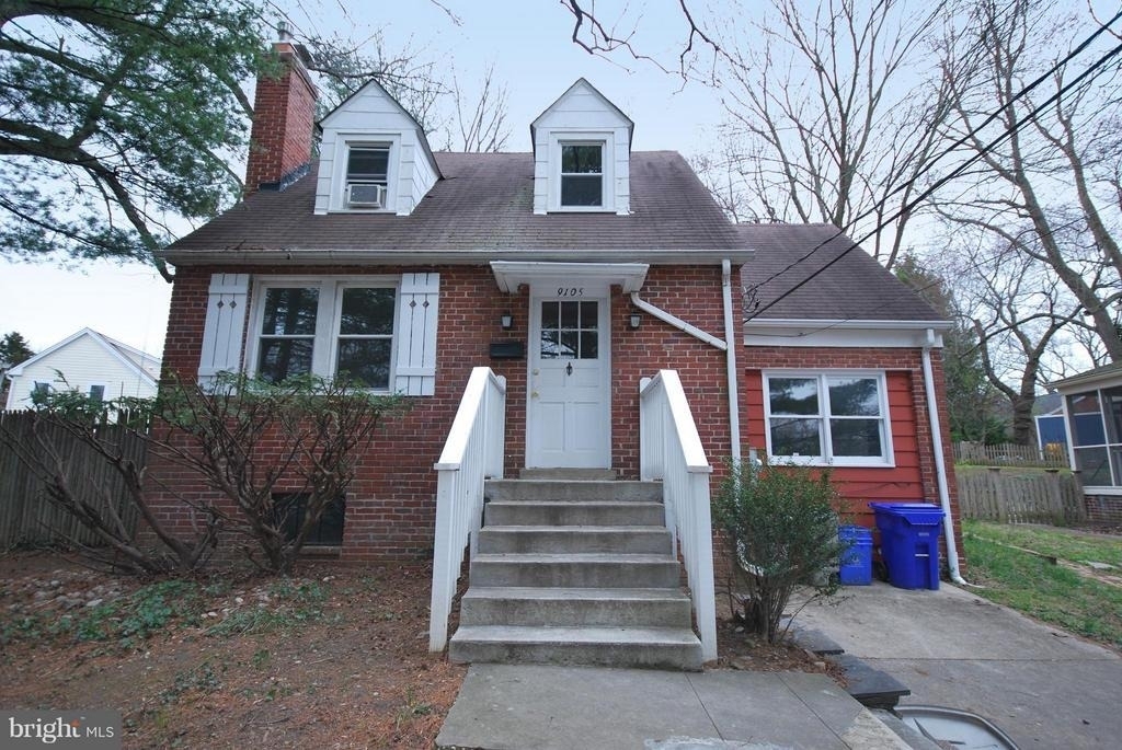 9105 Wire Avenue - Photo 2