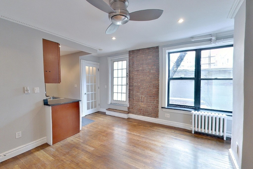 Mott St & Prince St - Nolita - Photo 1
