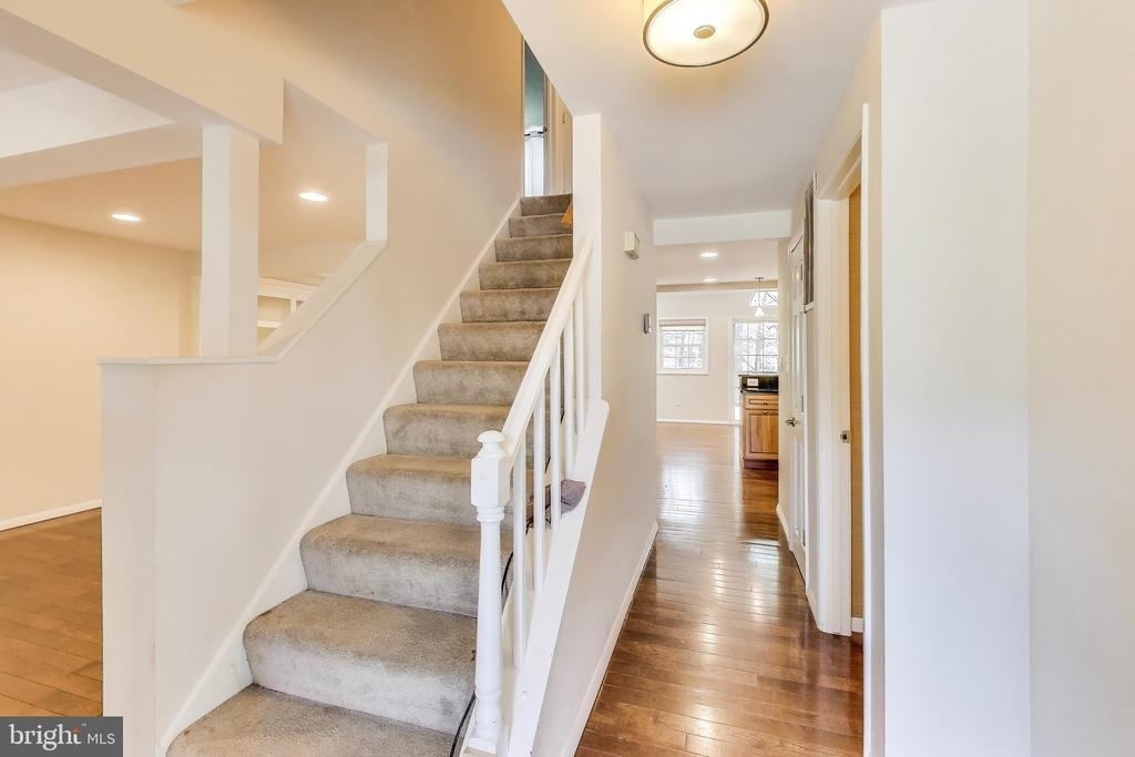 1337 Crockett Lane - Photo 2