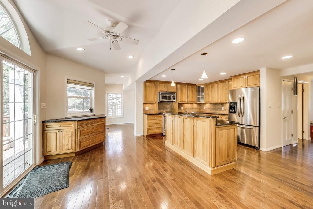 1337 Crockett Lane - Photo 7