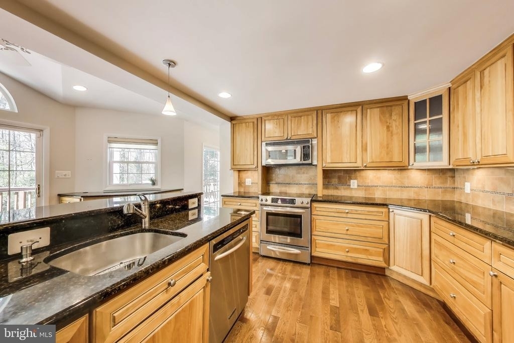 1337 Crockett Lane - Photo 8