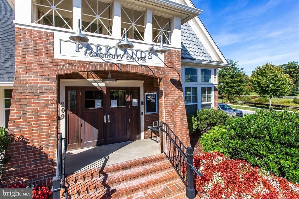 358 Urban Avenue - Photo 24