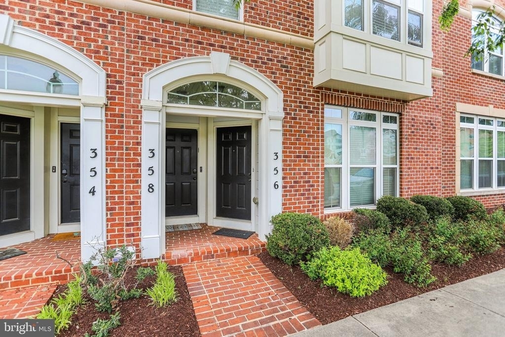 358 Urban Avenue - Photo 1