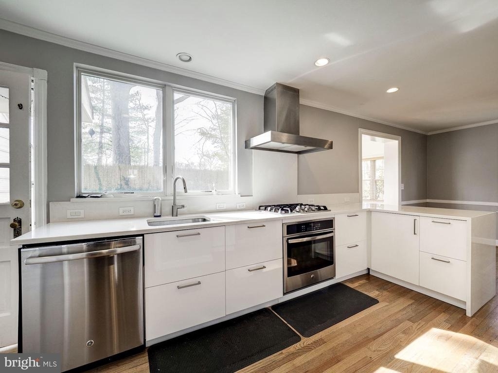 5208 Glenwood Road - Photo 17
