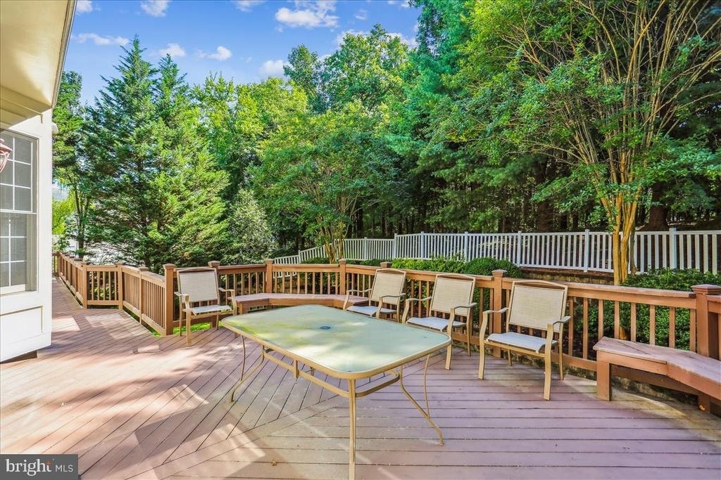 8931 Falls Farm Drive - Photo 22