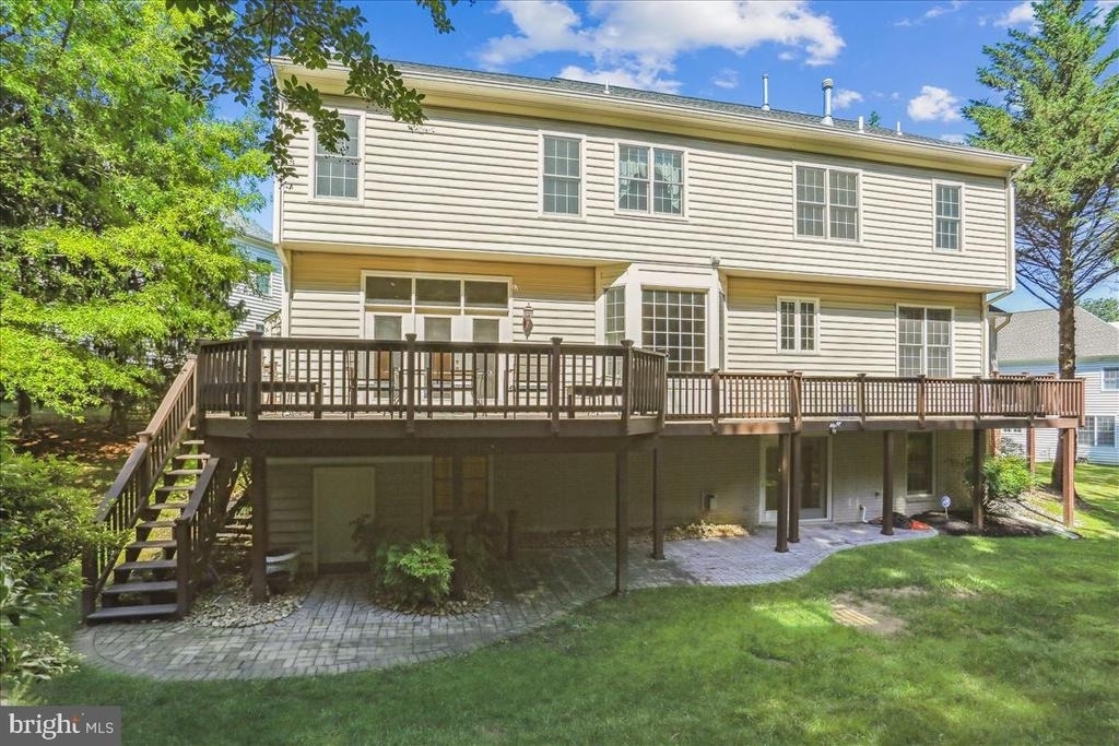 8931 Falls Farm Drive - Photo 4
