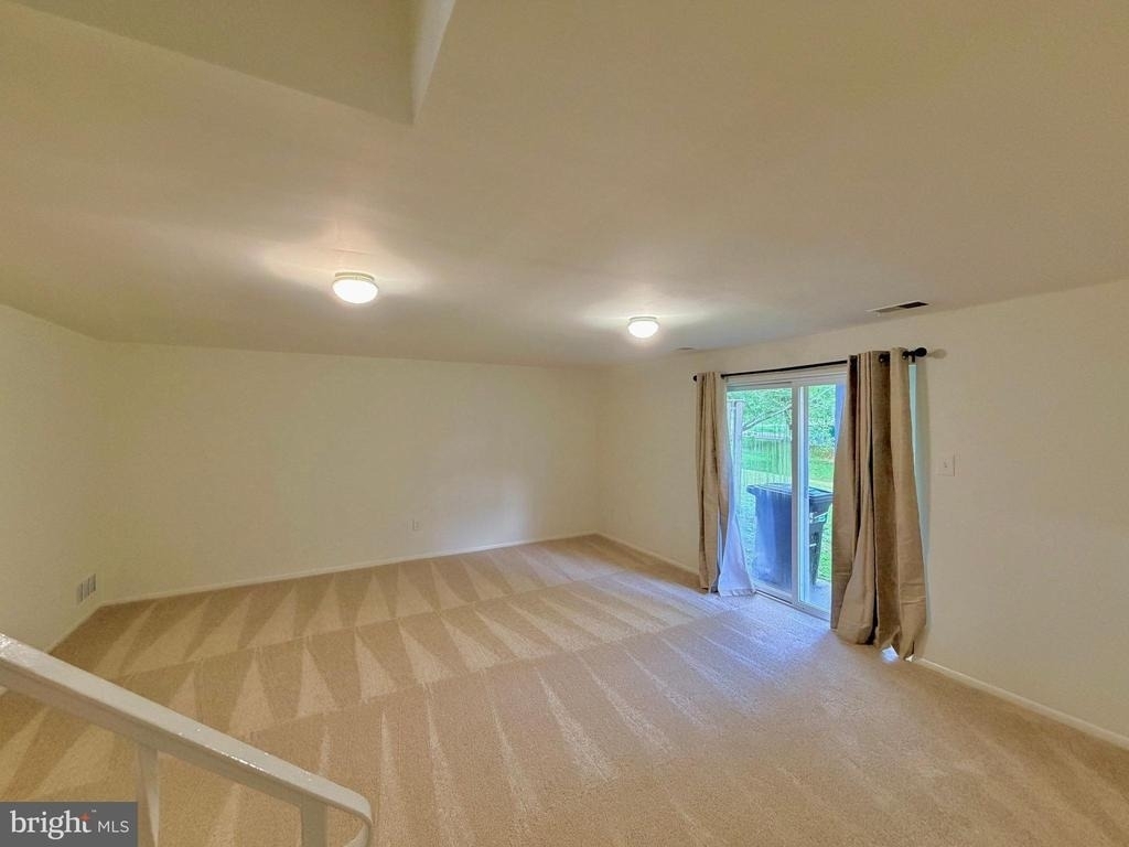 6064 Majors Lane - Photo 13