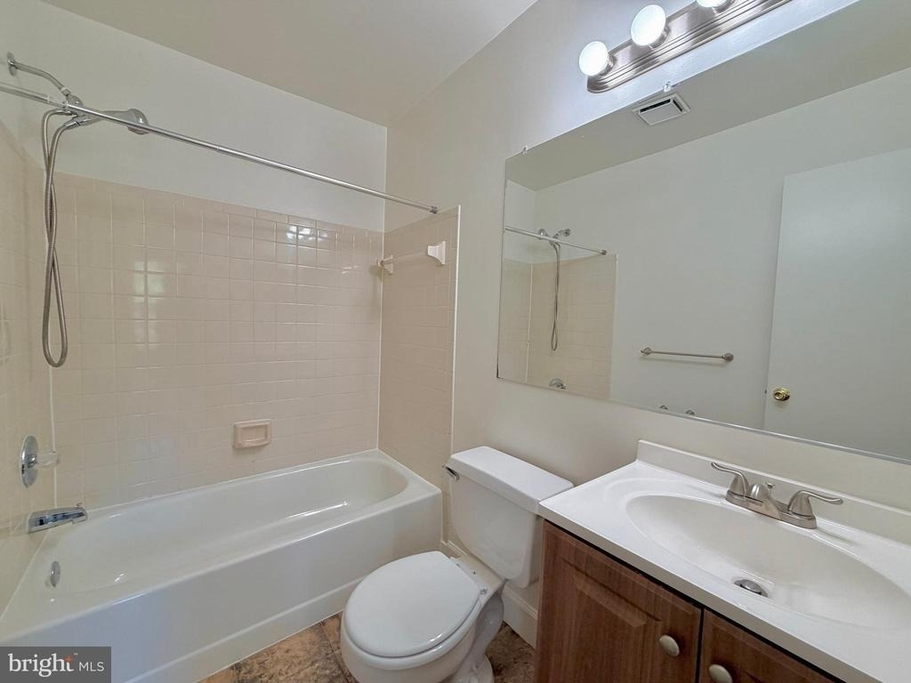 6064 Majors Lane - Photo 11