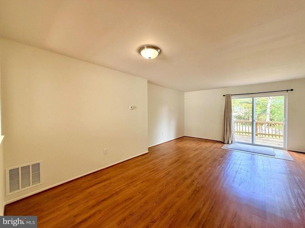 6064 Majors Lane - Photo 3