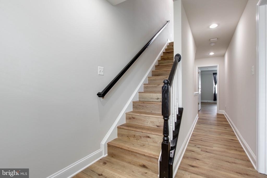 7110 Druce Way - Photo 44