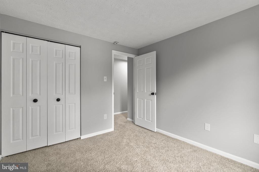 8428 Braddock Way - Photo 31