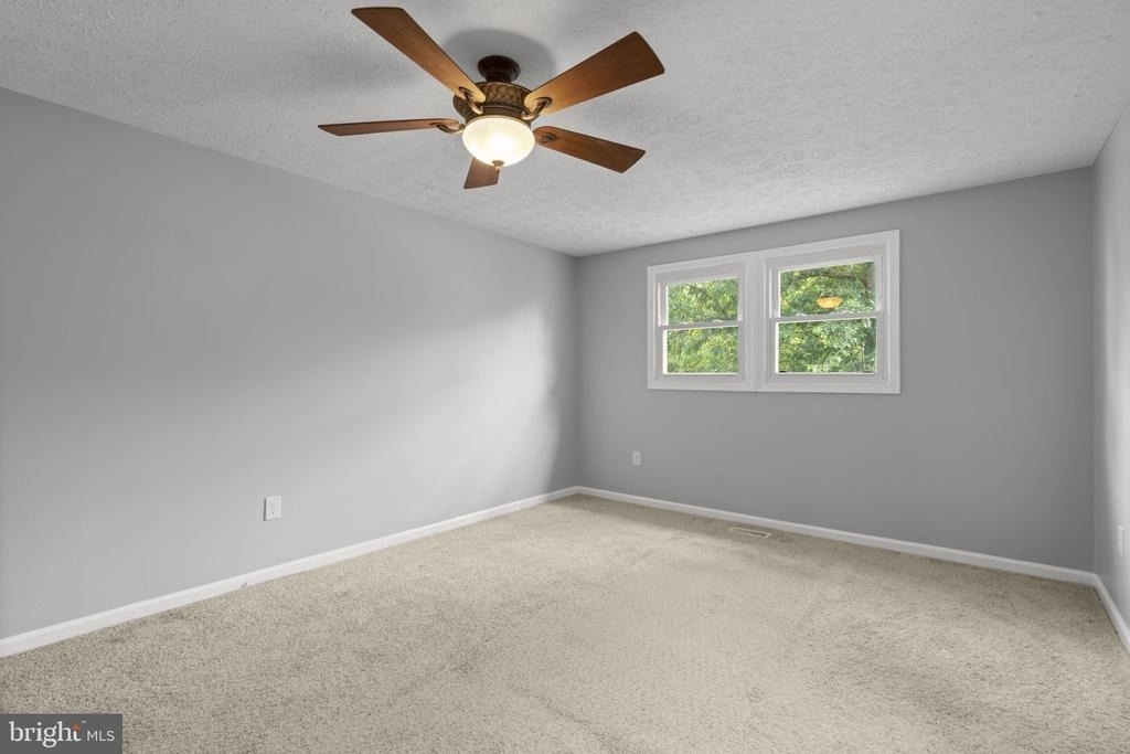 8428 Braddock Way - Photo 20