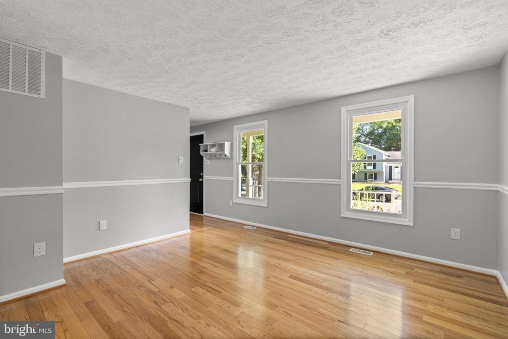 8428 Braddock Way - Photo 6