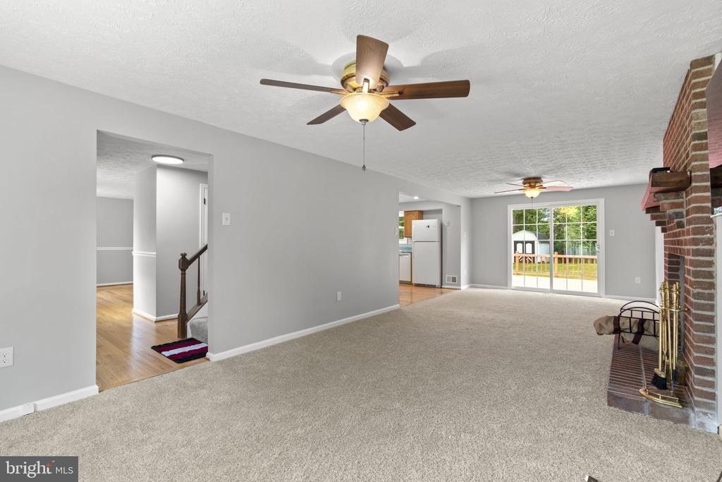 8428 Braddock Way - Photo 18