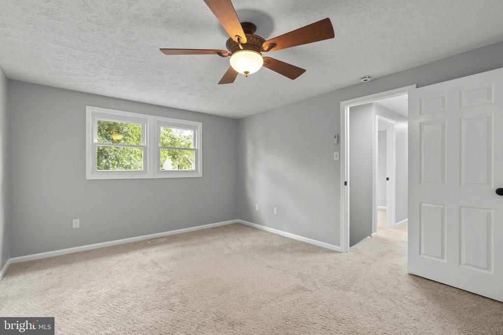 8428 Braddock Way - Photo 21