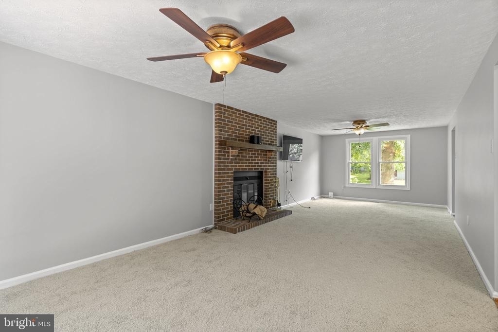 8428 Braddock Way - Photo 15
