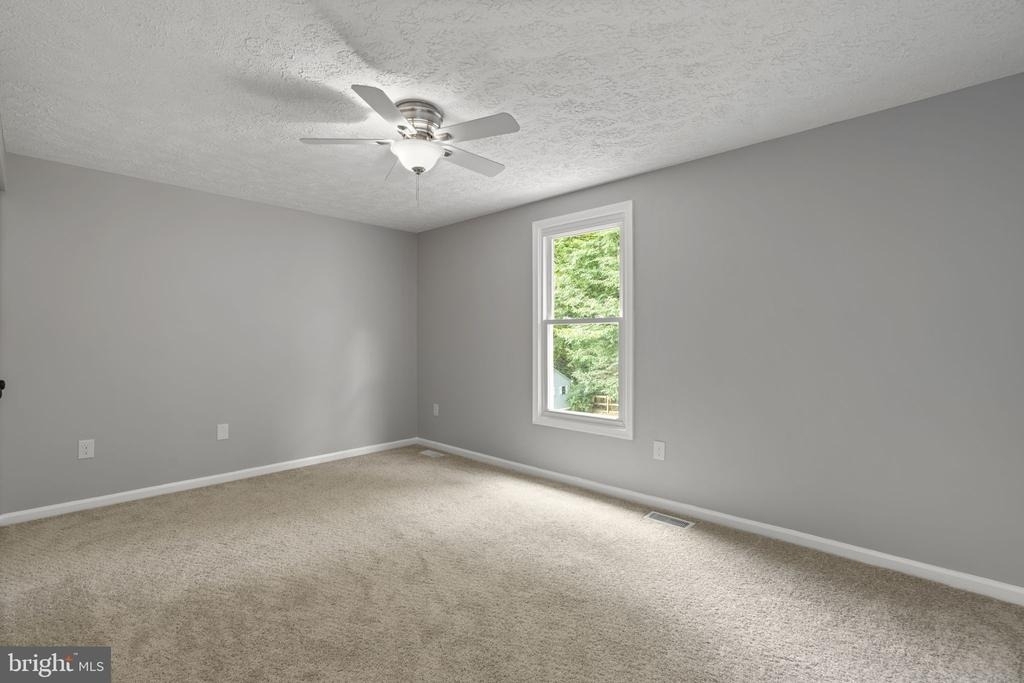 8428 Braddock Way - Photo 28