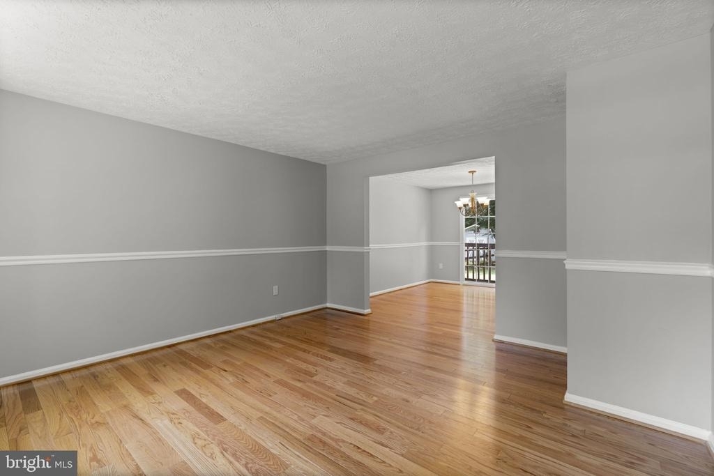 8428 Braddock Way - Photo 4