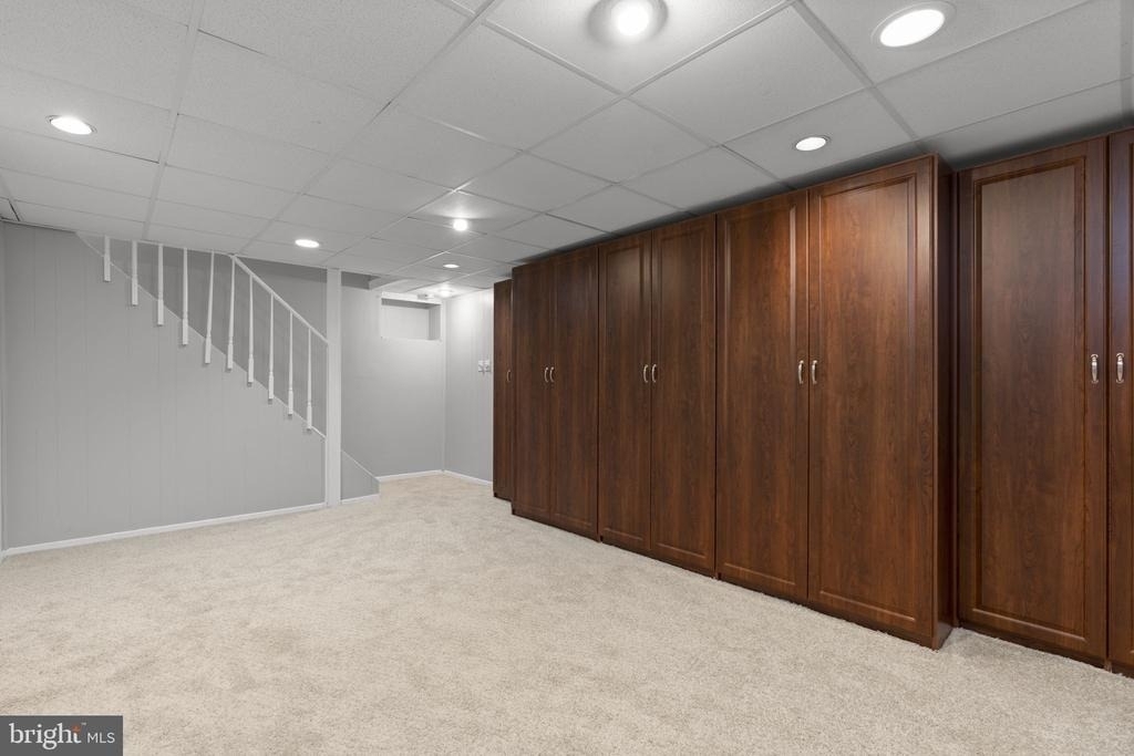 8428 Braddock Way - Photo 35
