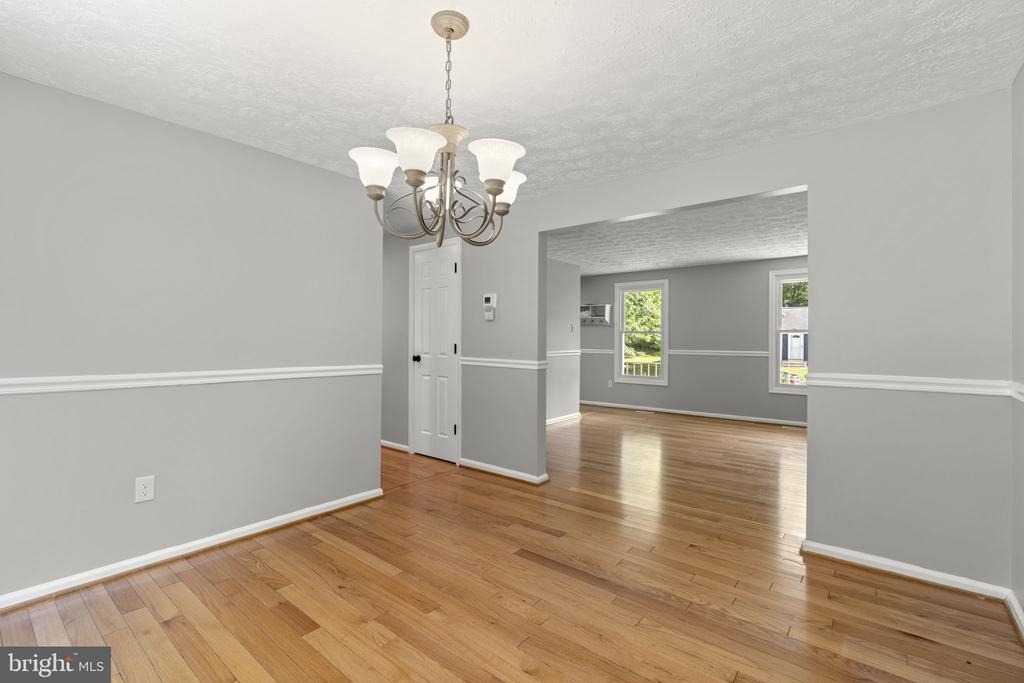 8428 Braddock Way - Photo 9