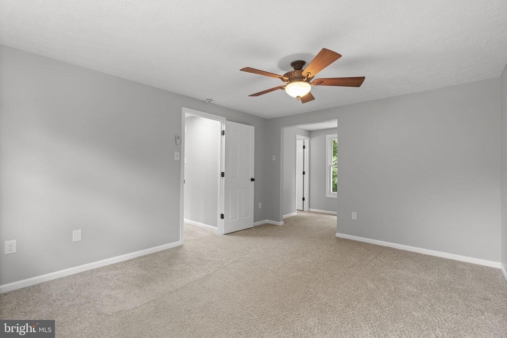 8428 Braddock Way - Photo 22