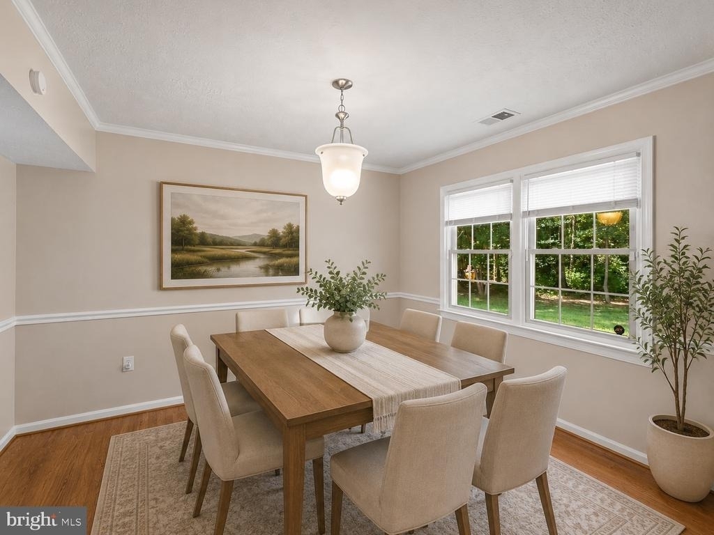 2324 Kent Court - Photo 4