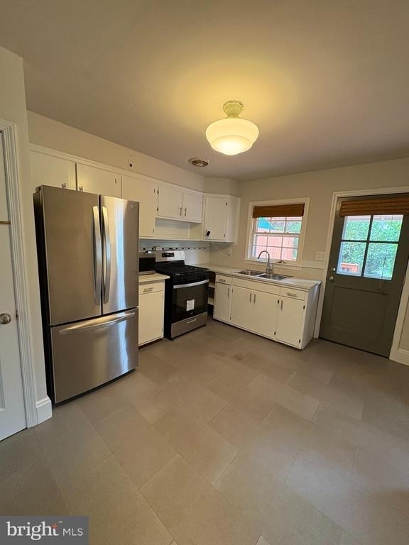 8134 Glen Gary Road - Photo 10