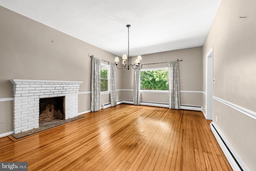7811 Maple Avenue - Photo 3