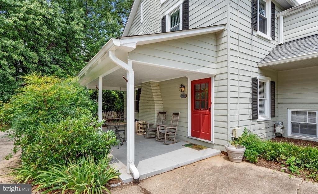7811 Maple Avenue - Photo 2