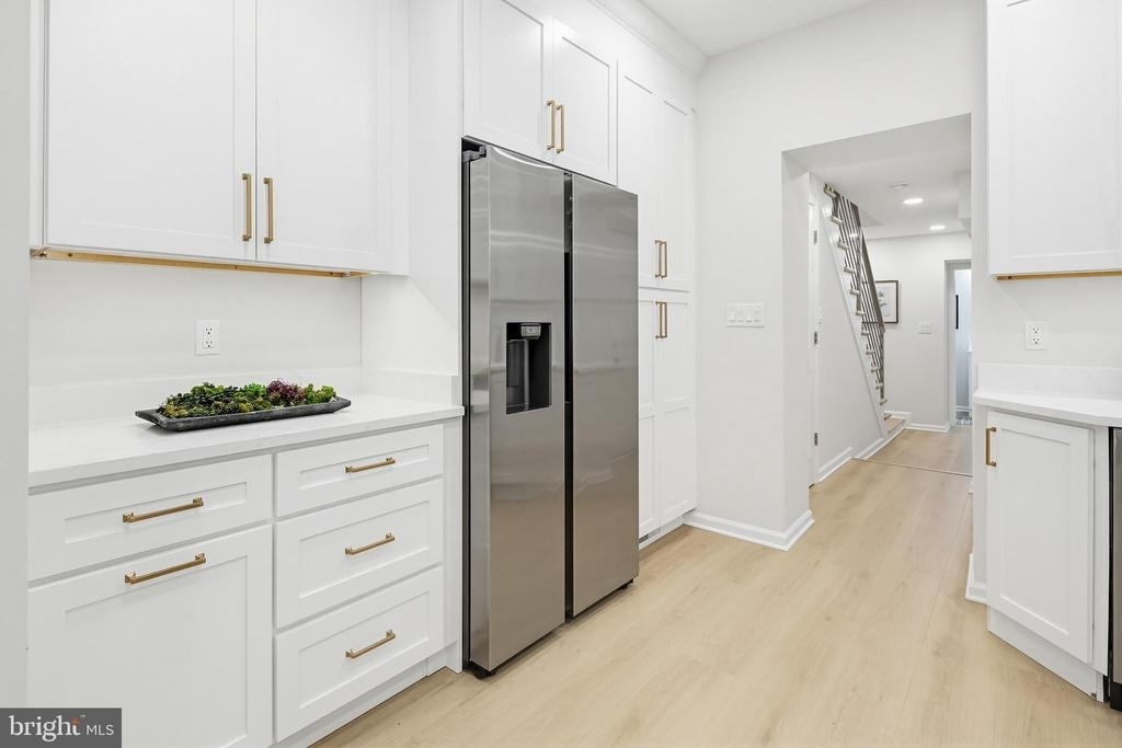 843 E Lombard Street - Photo 4