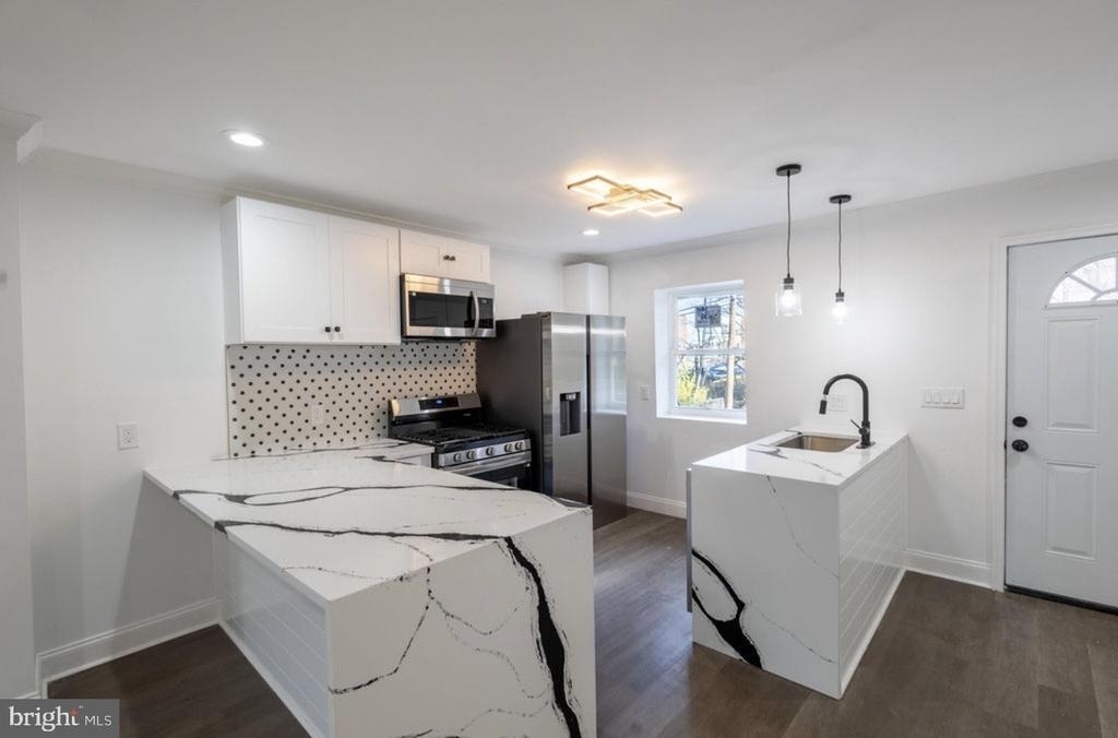 3905 8th Street - Photo 6