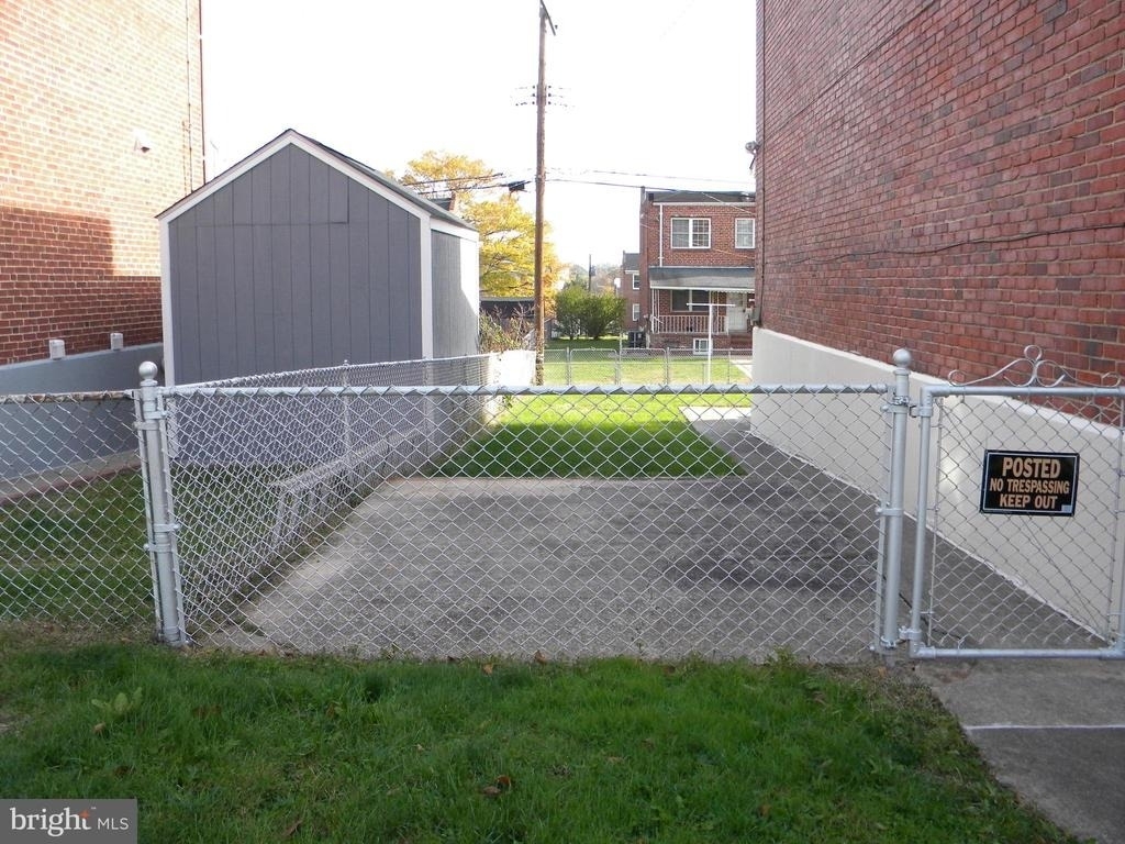 325 Imla Street - Photo 19