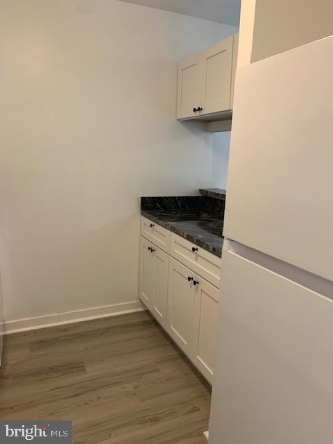516 S Charles St S - Photo 9