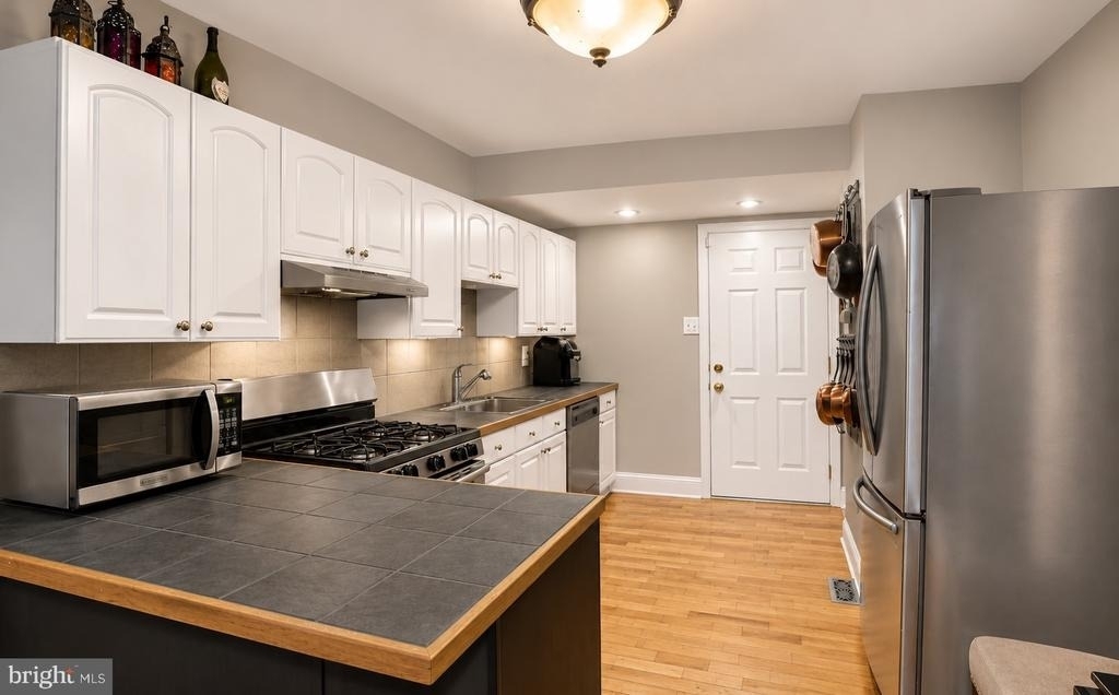 1518 Aliceanna Street - Photo 0