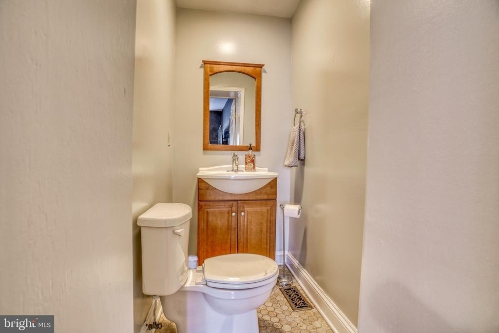 1518 Aliceanna Street - Photo 2