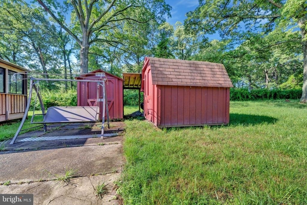 8206 Waterford Road - Photo 2