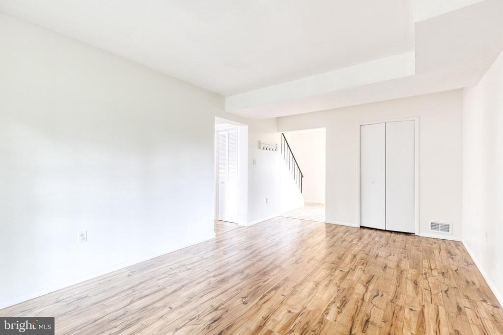 2249 Four Seasons Drive - Photo 4