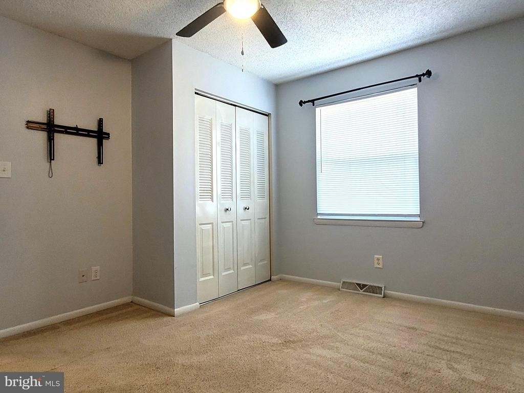 6 Tudor Court - Photo 20