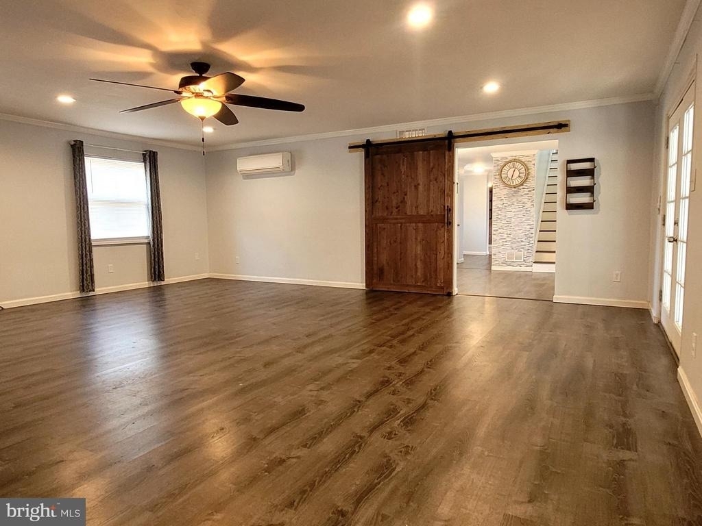 6 Tudor Court - Photo 4