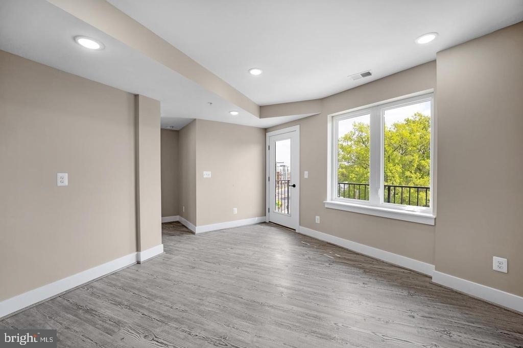 1617 Rhode Island Avenue Ne - Photo 4