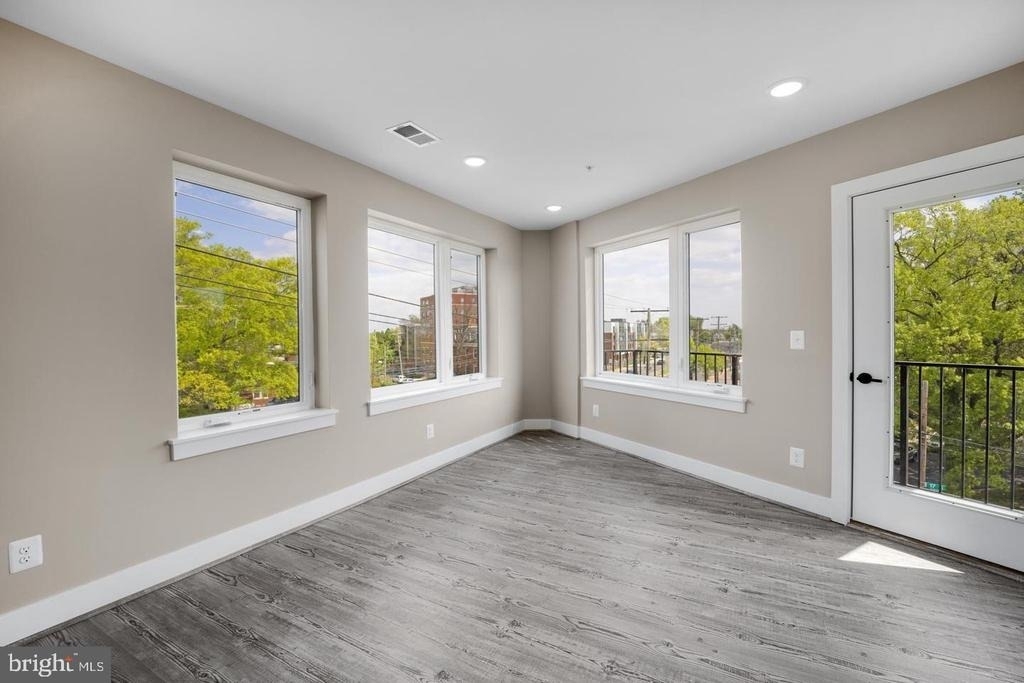 1617 Rhode Island Avenue Ne - Photo 8