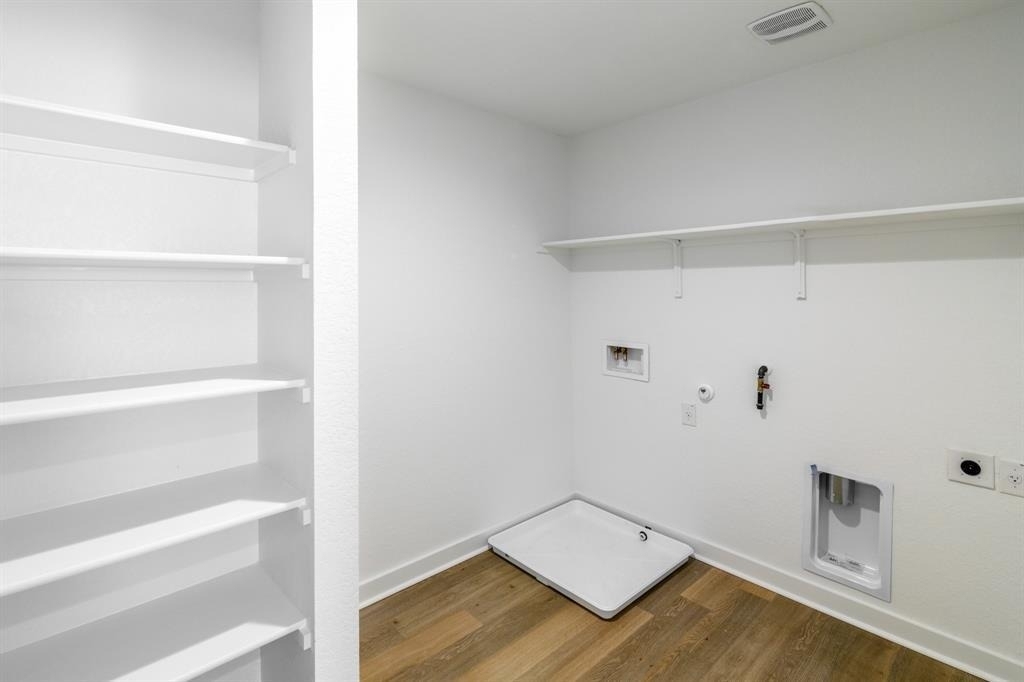 1856 Bonham Ln - Photo 5