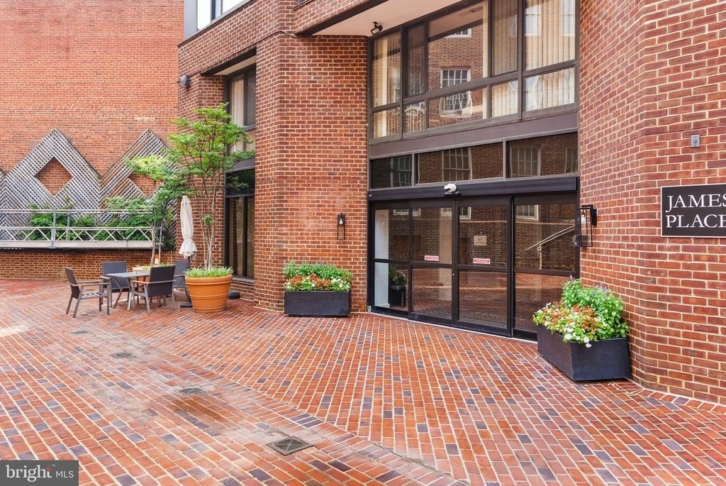 1077 30th Street Nw - Photo 16